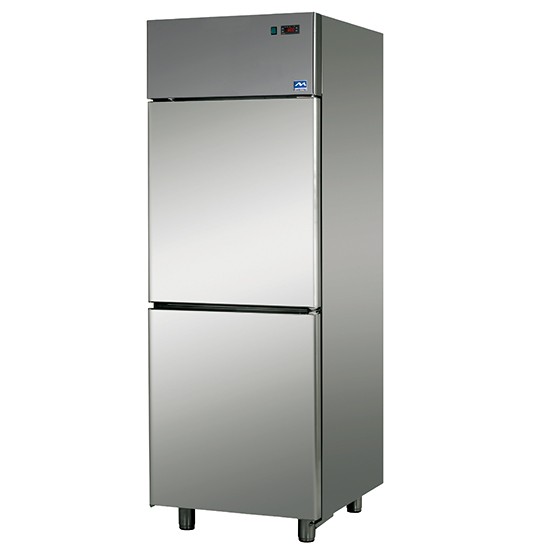 Up-right refrigerator 600 Lts.